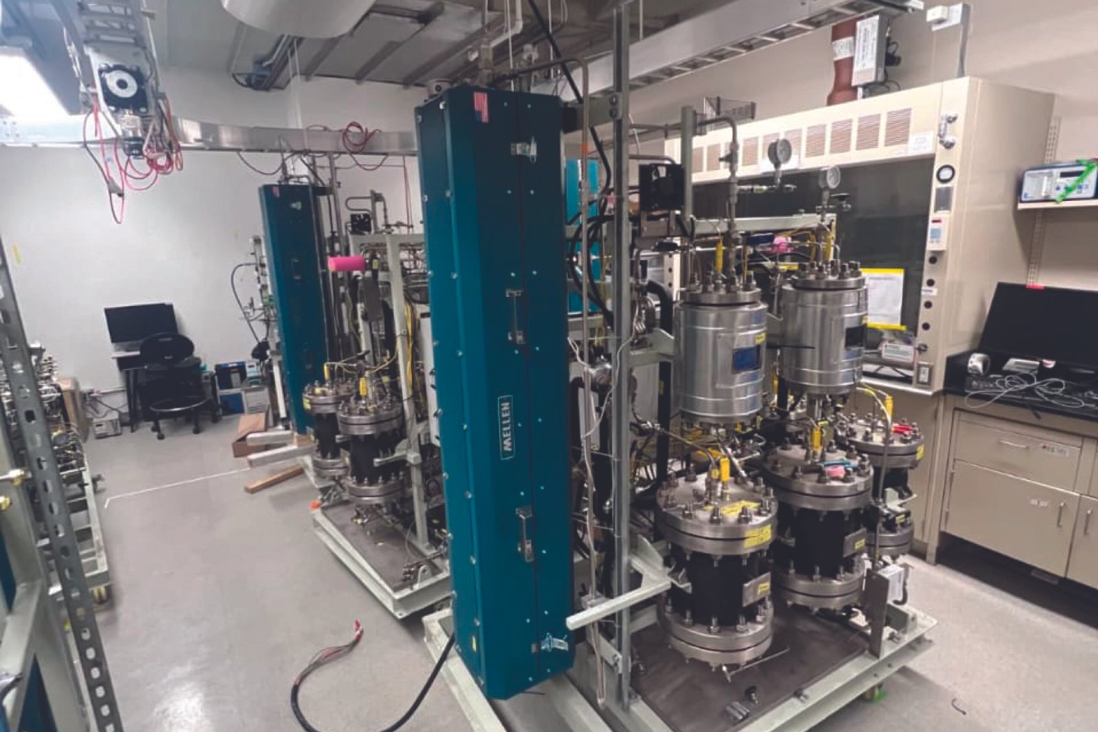 Gas distribution for bioreactor system